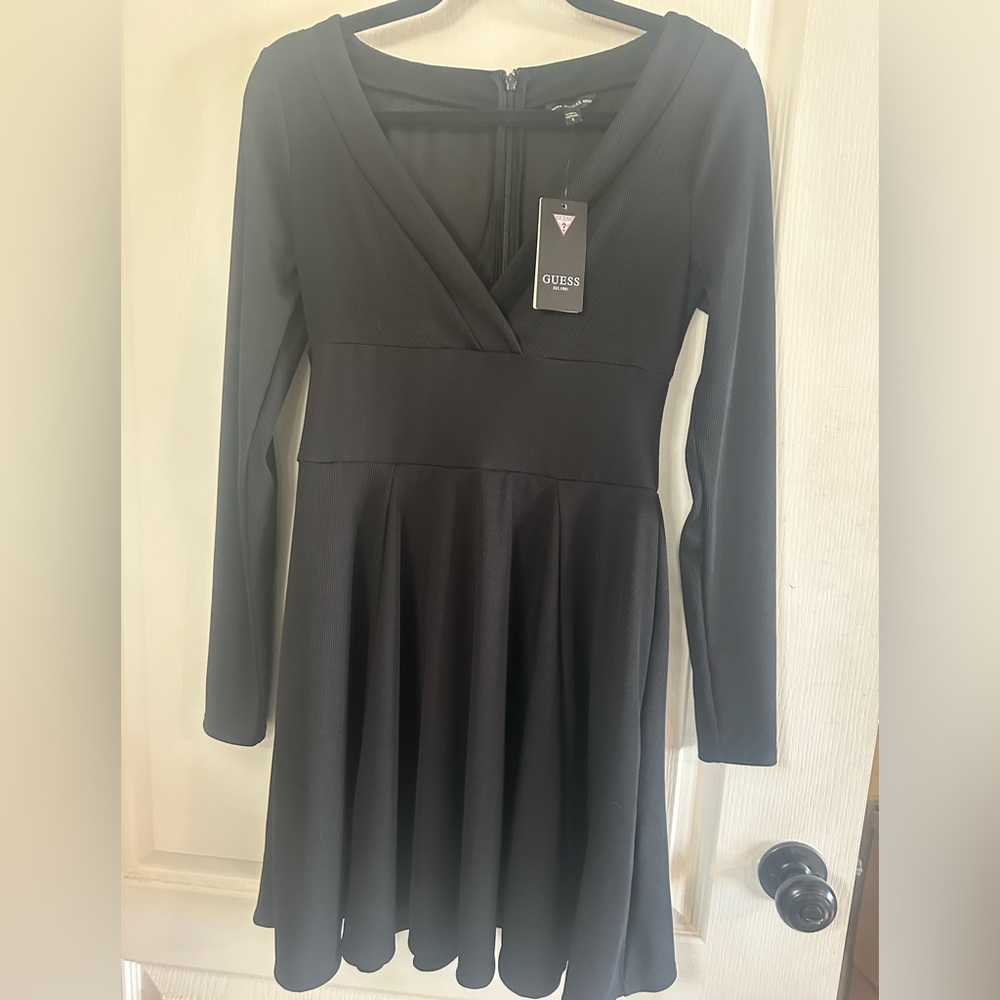 NWT GUESS Elegant Black Long Sleeve V Neck Dress     Size S